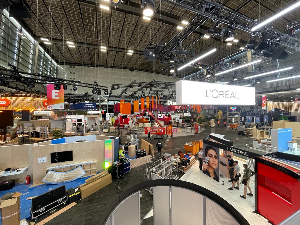 Conception du stand L'Oréal — VivaTech 2022 Stand et salon professionnel — Publicis, organisé par SeeMount