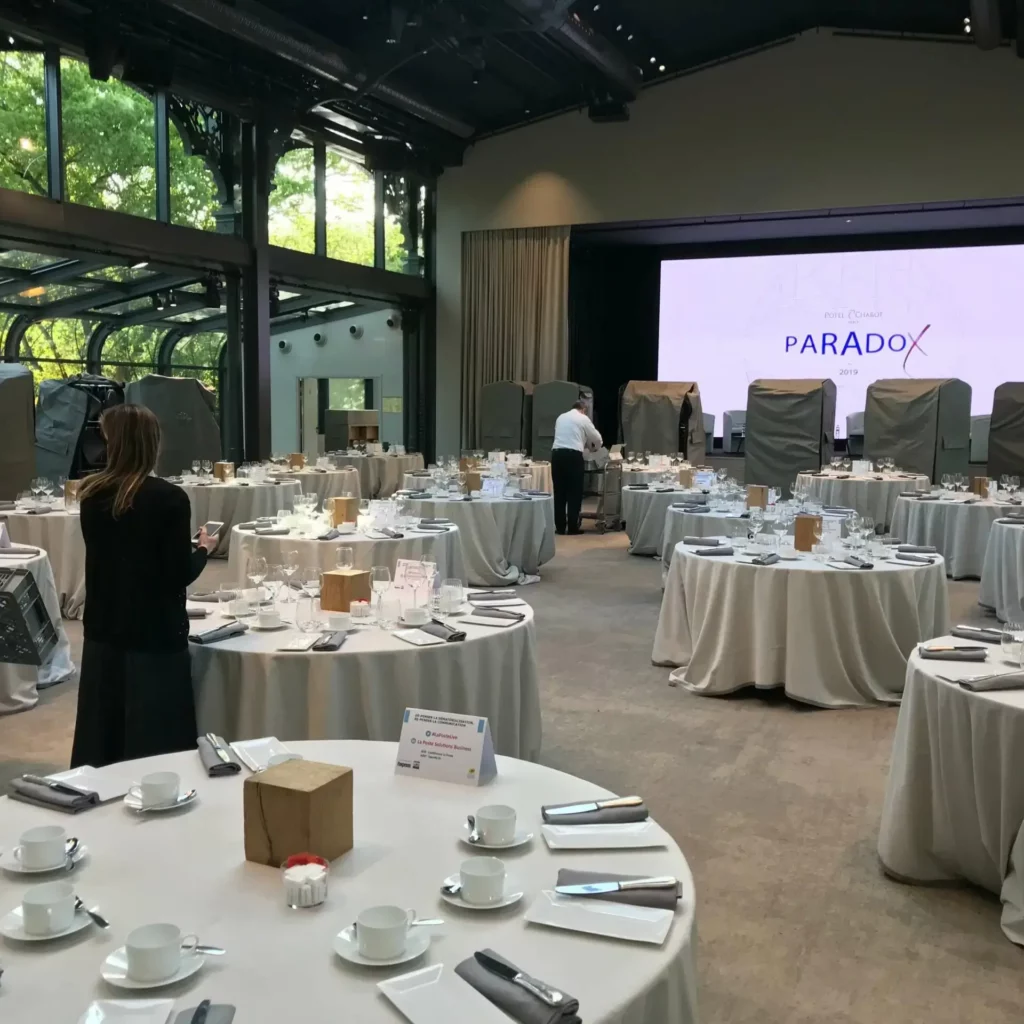 Votre agence événementielle à Annecy s'occupe des événements d'entreprise sur mesure de la conférence “La Poste Business Solution” pour l’entreprise Next Régie.