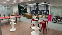 Votre agence événementielle en Haute-Savoie s'occupe des événements sur mesure en entreprise de la soirée de Noël pour l’entreprise Wow Geneva.