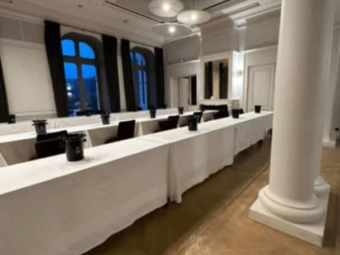 Votre agence événementielle à Annecy s'occupe des événements professionnels sur mesure du salon du vin pour l’entreprise Emovini.