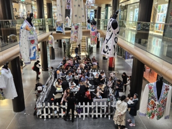 Votre agence événementielle en Haute-Savoie s'occupe des événements professionnels sur mesure du centre commercial Confédération Centre lors de différents événements calendaires.