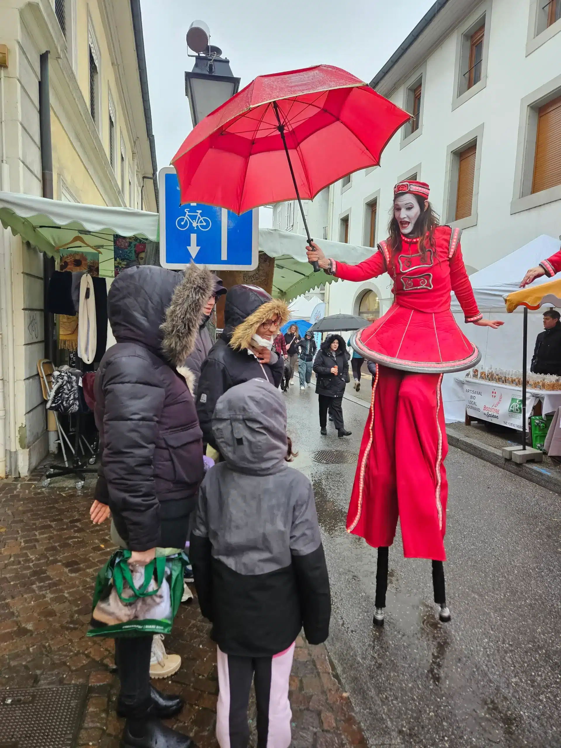 Votre agence événementielle à Annecy s'occupe des événements professionnels de l'association des commercants de la ville de Saint-Julien-en-Genevois.