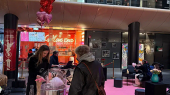 Votre agence événementielle en Haute-Savoie s'occupe des événements professionnels sur mesure du centre commercial Confédération Centre lors de différents événements calendaires.