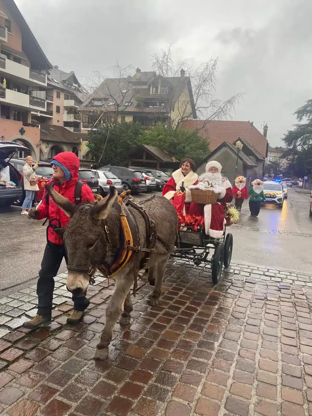 Votre agence événementielle à Annecy s'occupe des événements professionnels de l'association des commercants de la ville de Saint-Julien-en-Genevois.
