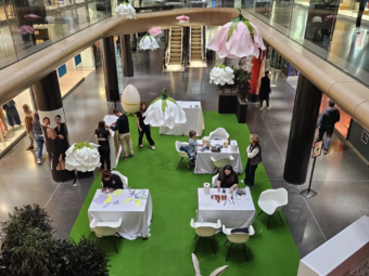 Votre agence événementielle à Annecy s'occupe des événements professionnels sur mesure du centre commercial Confédération Centre lors de différents événements calendaires.