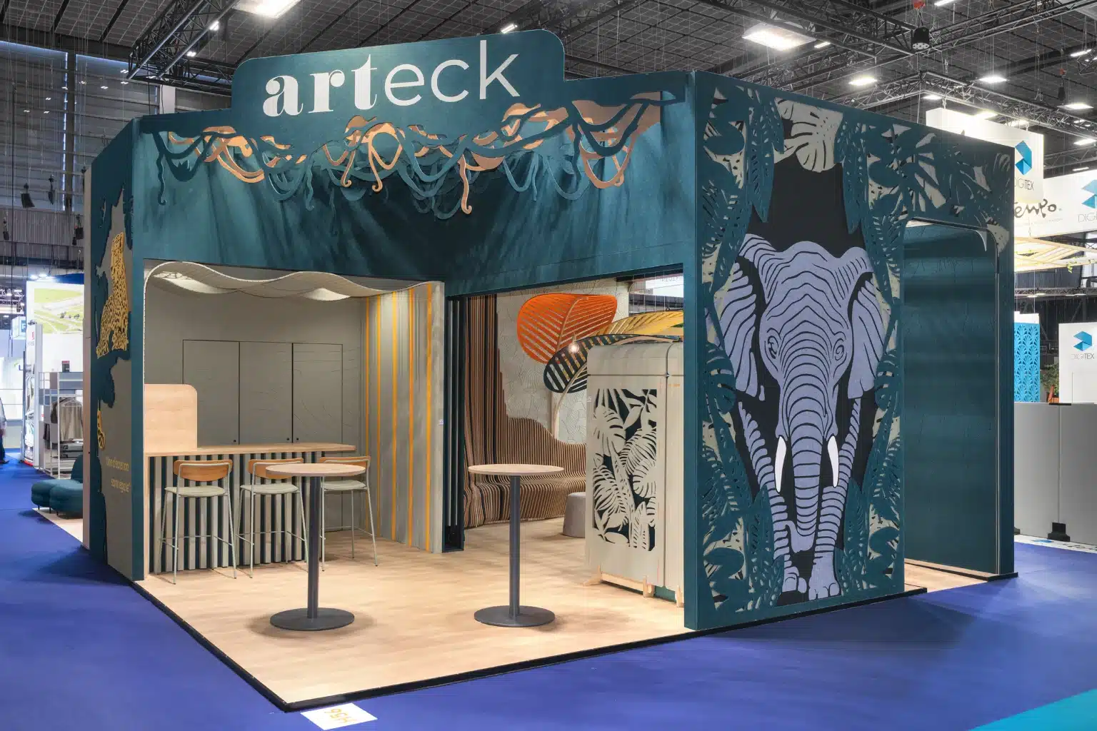 Votre agence événementielle à Annecy s'est chargée de l’organisation sur mesure de la conception d’un stand événementiel pour l’entreprise Arteck pour l’événement professionnel du salon Workspace Expo.
